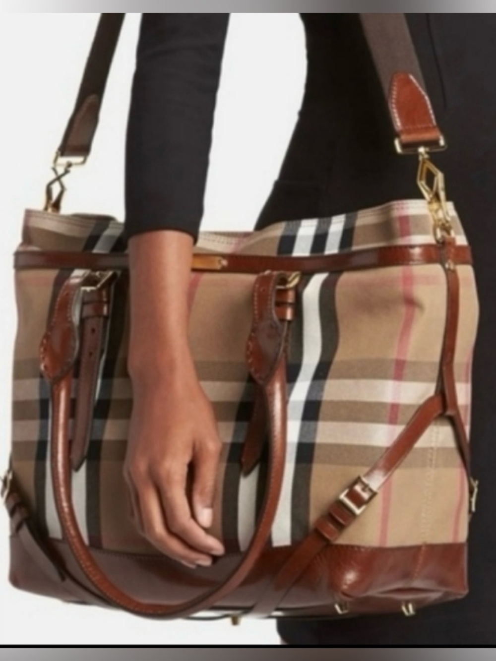 Burberry House Check Marta
Dark Tan Diaper Baby Bag
Travel & Work Bag